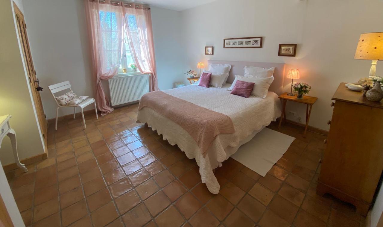 La Ferme De Gigognan Bed & Breakfast Avinyon Dış mekan fotoğraf