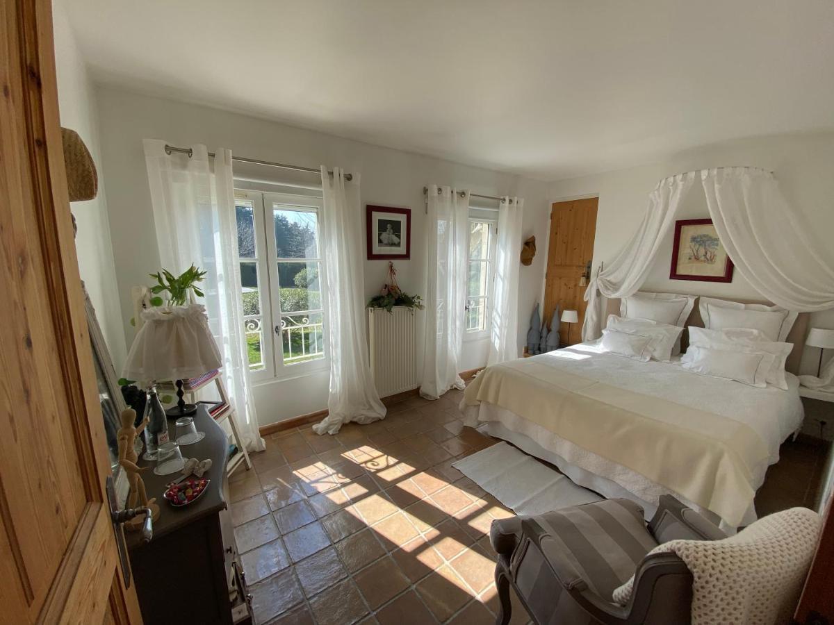 La Ferme De Gigognan Bed & Breakfast Avinyon Dış mekan fotoğraf