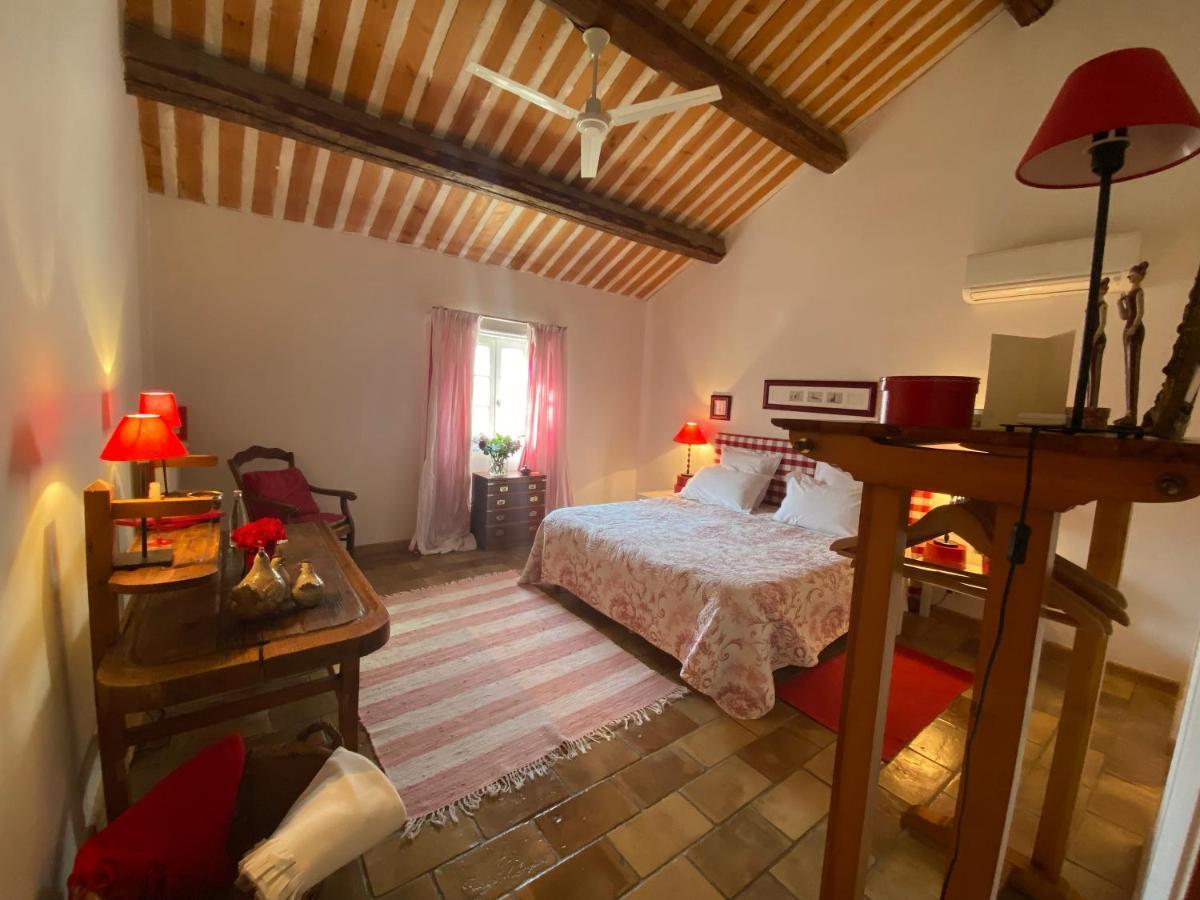 La Ferme De Gigognan Bed & Breakfast Avinyon Dış mekan fotoğraf