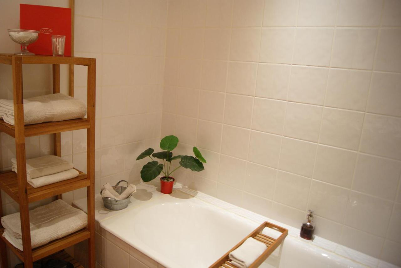 La Ferme De Gigognan Bed & Breakfast Avinyon Dış mekan fotoğraf